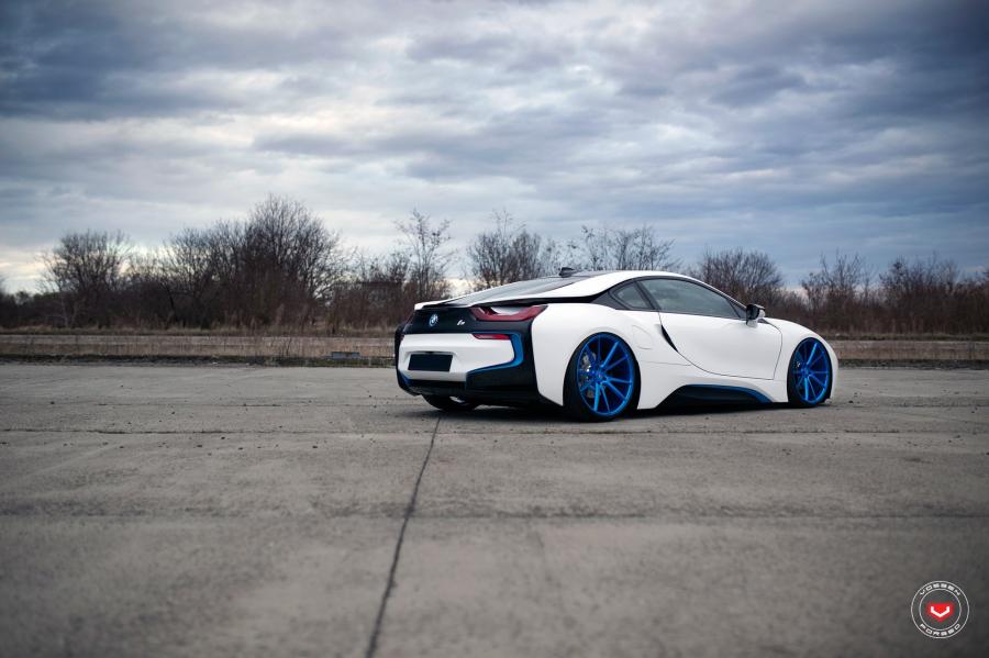  BMW i8 on Vossen Wheels (VPS-301) 2017 года  (фото 3 из 16)